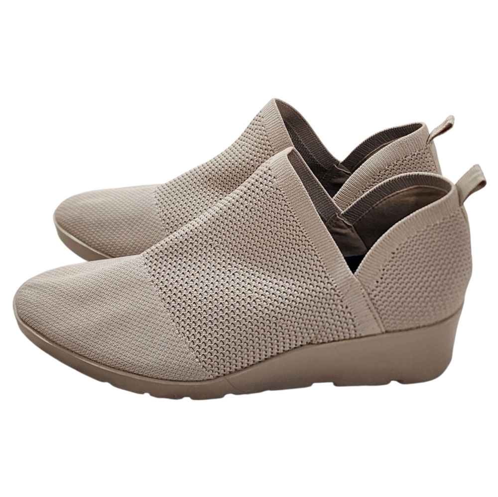 Taryn Rose Cassidy Wedge Slip On Sneaker Shoes Size 9